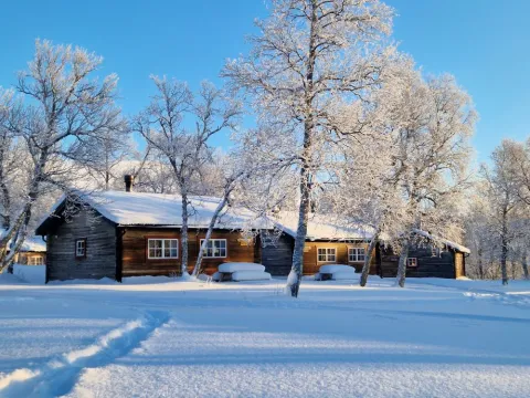 Stugor i vinterskrud
